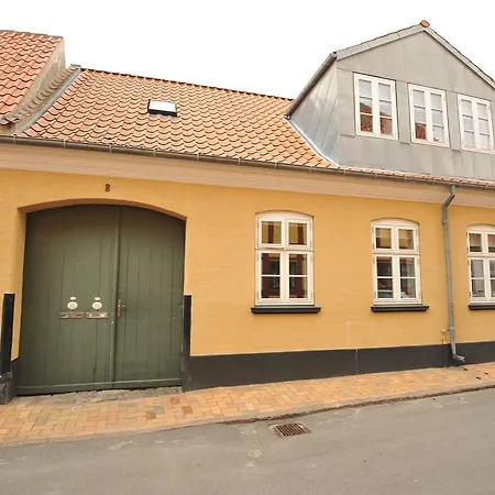 Sonderstrade Holiday House * 케르테미네